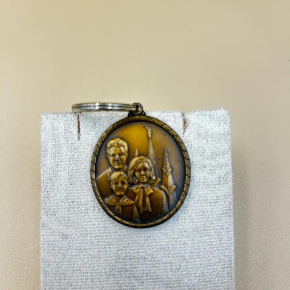 Vintage Faith In God Medal Award Boy Scouts BSA Mormon LDS Coin Medallion Pin